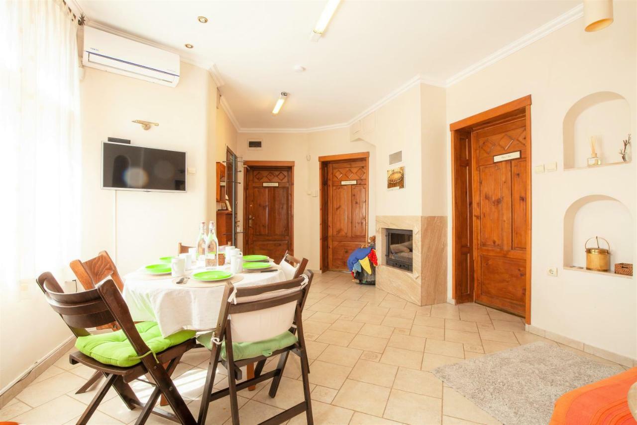 Time Traveling Apartment Sofia City Esterno foto